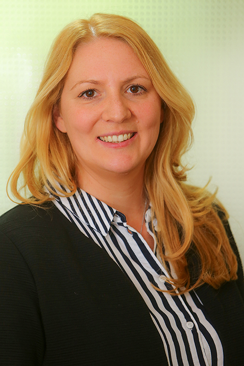 Julia Zwick adlaborem